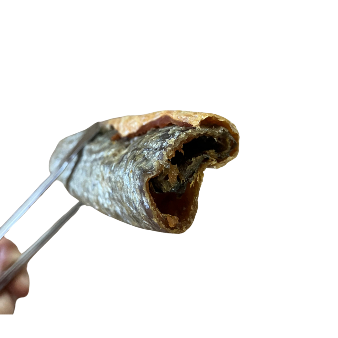 Piel de salmón con carne